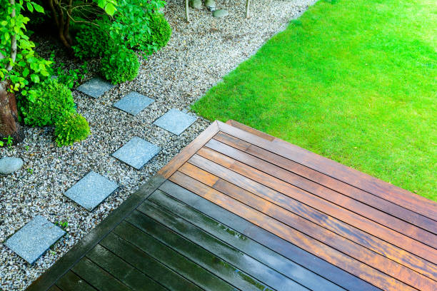 Best Solar Panel Cleaning  in Raymond, WA